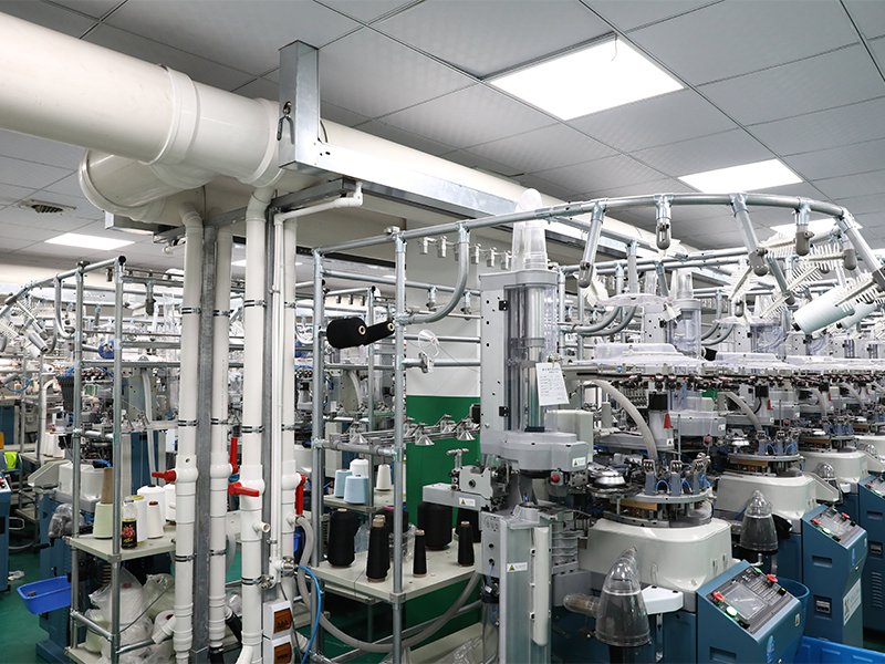 Macchine per maglieria integrate multifunzionali per la tomaia automatica