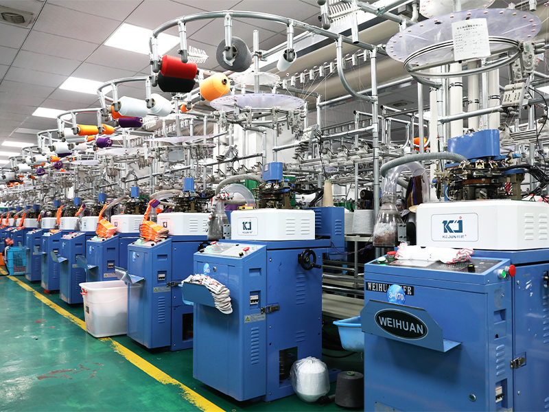 Officina regolare di macchine per maglieria a punta aperta