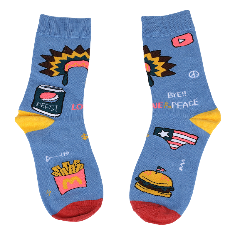 Abbina l'estetica della tua collezione di abbigliamento calzini da equipaggio casual dry-fit unisex anime cartoon, realizzati con cotone di alta qualità, quindi i calzini sono morbidi, comodi, resistenti, traspiranti e caldi.